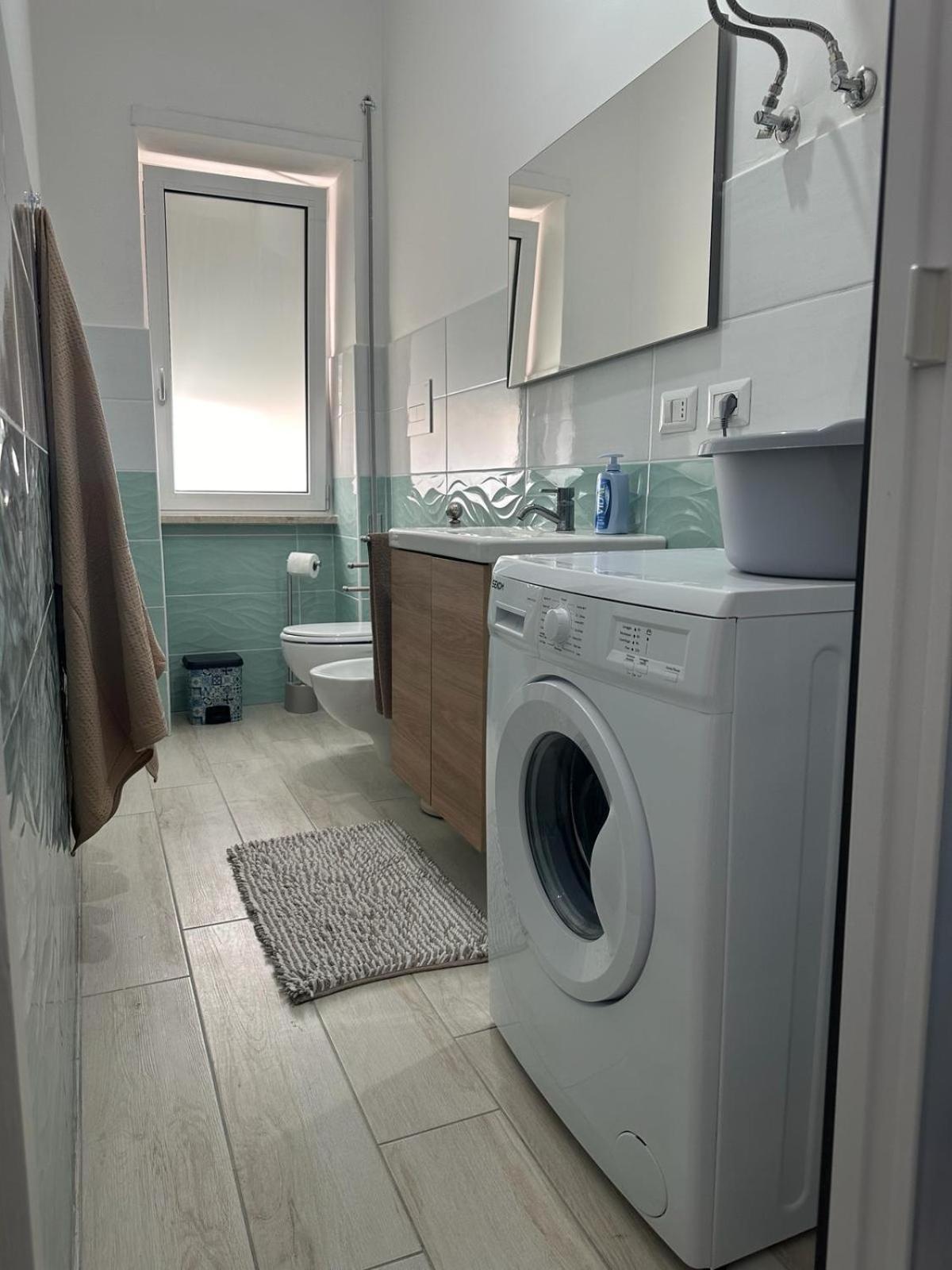 Апартаменти Rent House Scauri Мінтурно Екстер'єр фото